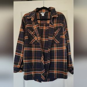 XXL Duluth Trading Flannel in navy, forest green, and gold